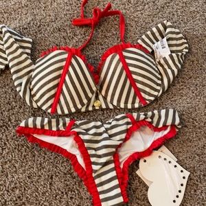 Beach bunny we found love set